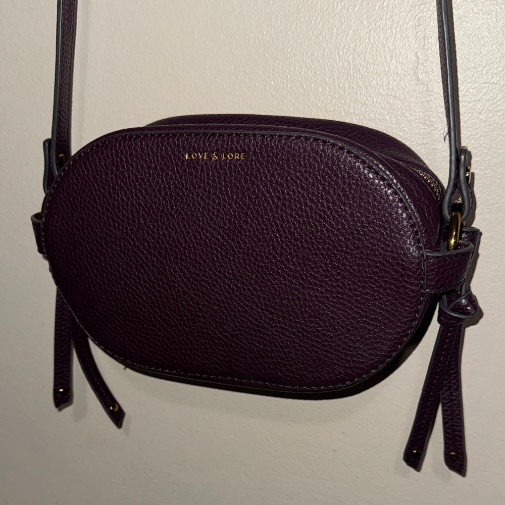 Love & Lore | purse * broken zipper